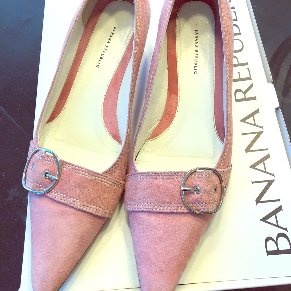 Suede pumps